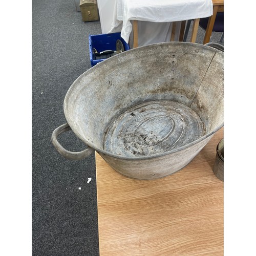 213 - Vintage galvanised bath and bucket