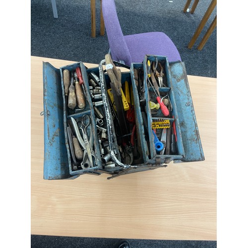 253 - Metal tool box and contents includes saws, screw drivers etc