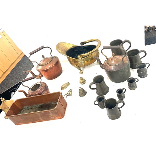 156 - Selection of vintage copper, brass and pewter to include copper kettles, tankards etcs