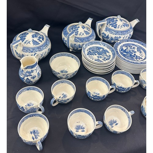 229 - Selection of blue and white Willow Wedgwood pottery to include teapots, cups, bowls, plates, makers ... 