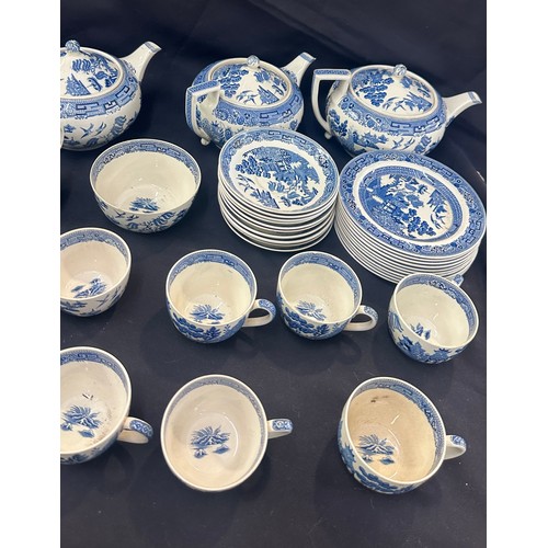 229 - Selection of blue and white Willow Wedgwood pottery to include teapots, cups, bowls, plates, makers ... 