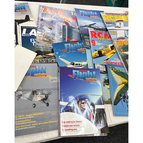 191 - Large selection of assorted air craft magazines to include  Gasco flight, Popular Science, AMI etc