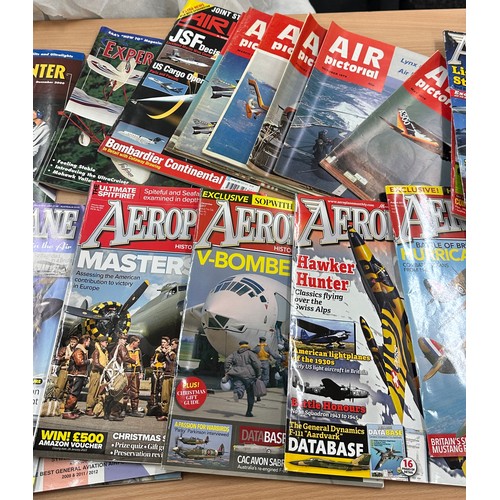 171 - Selection of air craft magazines to include ' Aeroplane' etc