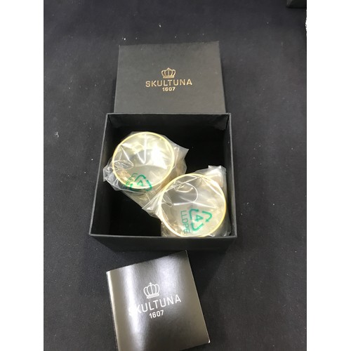 463 - Brand new in the boxes 4 sets of Skultuna 1607 brass napkin rings, all with COAs with boxed Missoni ... 