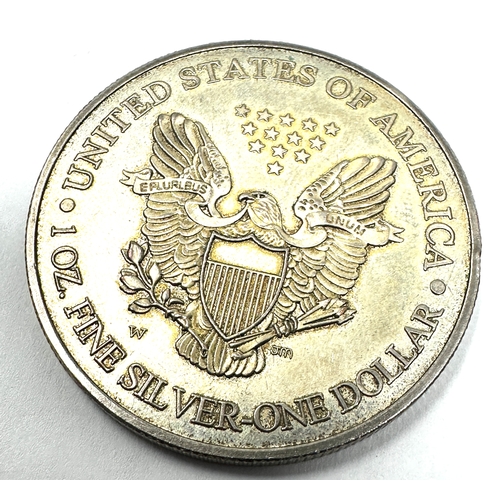 430 - 2000 silver liberty dollar