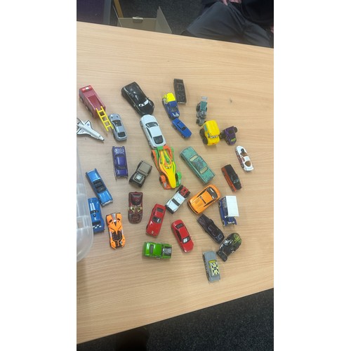 90 - Selection of assorted car figures