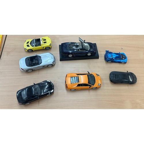 186 - Selection of assorted car figures includes Maisto etc