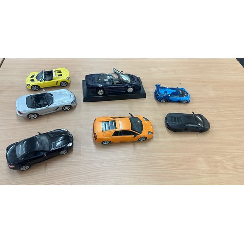 186 - Selection of assorted car figures includes Maisto etc