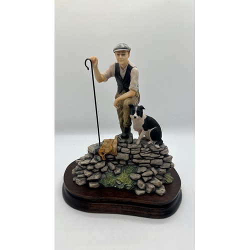 455 - Boarder fine art figure ' Time for reflection' no JH19 with wooden base measures approx 8.5 inches t... 