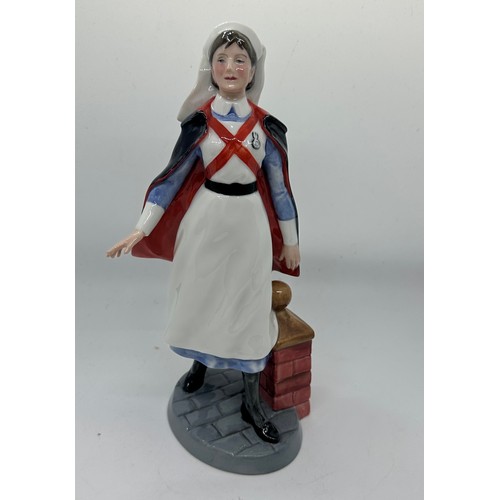 583 - Vintage Royal Doulton figure - ' Classics Nurse' HN4287 modelled by Adrian Hughes. In original box 
... 