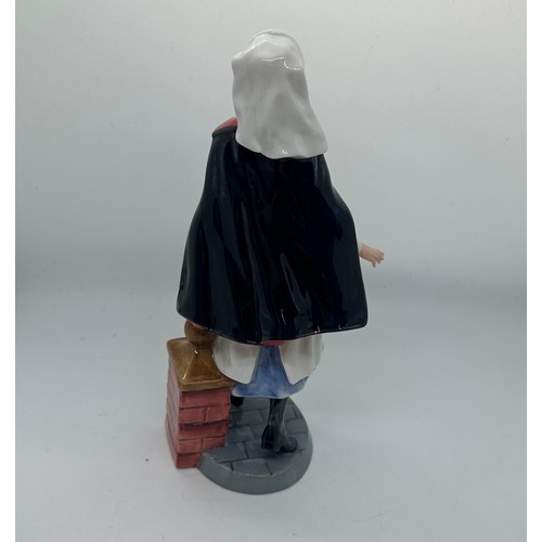 583 - Vintage Royal Doulton figure - ' Classics Nurse' HN4287 modelled by Adrian Hughes. In original box 
... 