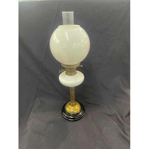 290 - Vintage oil lamp complete, height 24 inches