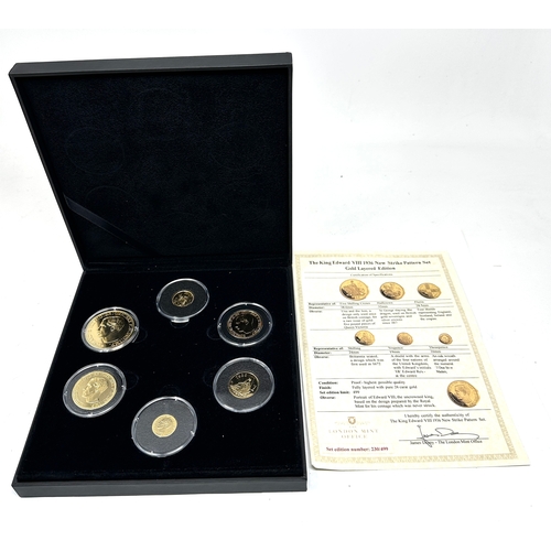 649 - The Edward VIII 1936 New Strike Pattern Set, Gold Layered Edition incl. COA