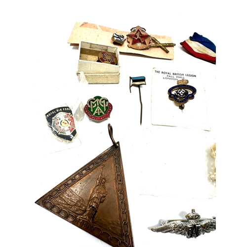 566 - selection of military & other badges etc