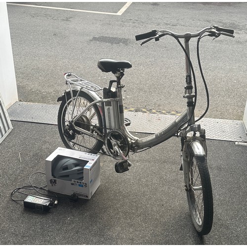 100A - Electro folding bike with charger and helmet - untested