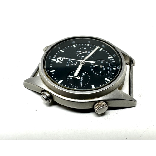 464 - Vintage Seiko Men's Military Chronograph gents quartz wristwatch  7a28 7120 the watch is not ticking... 