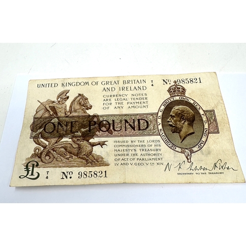 663 - 2 Banknotes United Kingdom 1 Pound King George V and St George & bank of england peppiatt one pound ... 