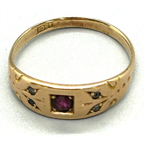 526 - Ladies 18ct gold ruby and diamond set ring, ring size: K/L, total weight 1.4g