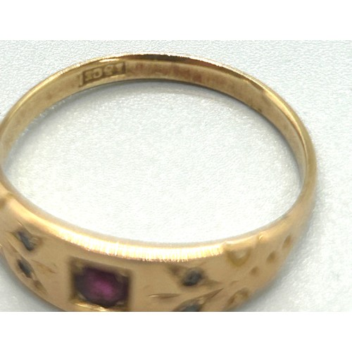 526 - Ladies 18ct gold ruby and diamond set ring, ring size: K/L, total weight 1.4g