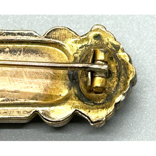 523 - Low karat gold brooch, total weight 5.7g