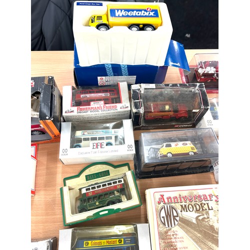 137 - Large selection of boxed cars and lorries to include Matchbox,  Corgi, Lledo etc to include Corgi sh... 