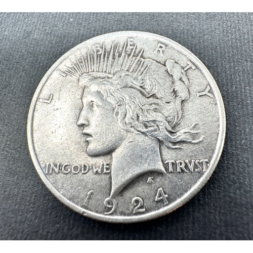 686 - 1924 silver peace dollar