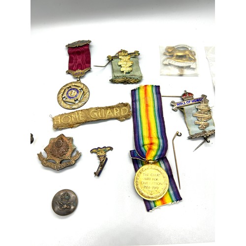 418 - Selection of silver masonic medals and WW2 medals includes Buffalo etc