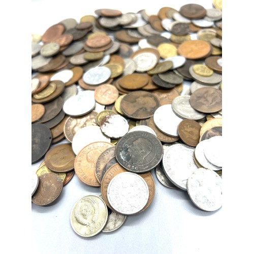 392 - Selection of vintage and later coins includes crowns, silver coins, foreign coins etc