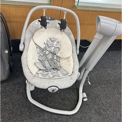 293 - Maxi-Cosy car seat and a electric baby swing