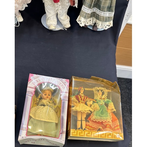 176 - Selection of pot dolls and teddies