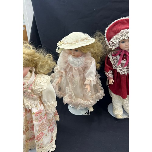 176 - Selection of pot dolls and teddies