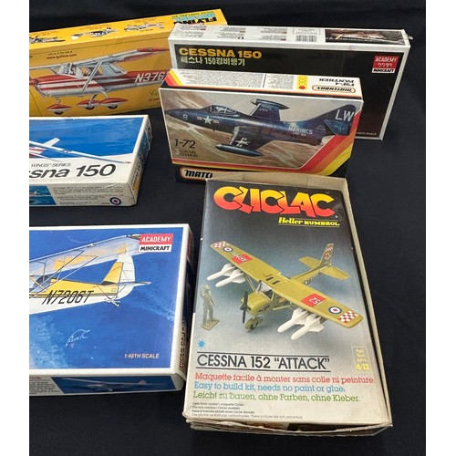 136 - Selection of aircraft models to include: Guillows Cessna 150, Matchbox F9F-4 Panther, Cessena 150, C... 