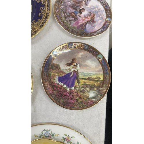 205 - Selection of collectors plates to include Coalport, Royal Albert etc