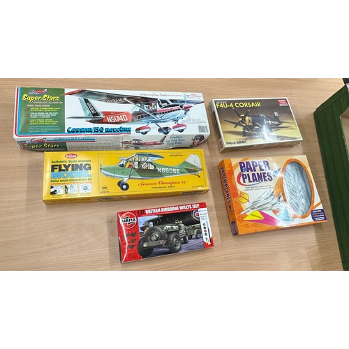 158 - Selection of vintage aircraft model kits to include ' Super stars Cessna 150 aerobat', ' Guillows fl... 