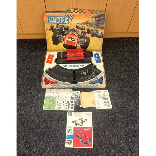 213 - Vintage 1960`s Scalextric Team Set 35- complete