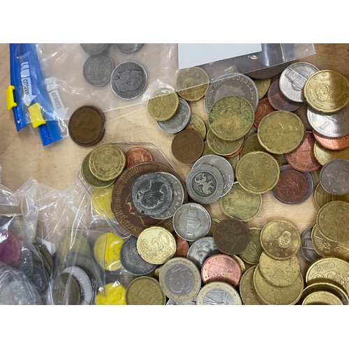 376 - Large selection of vintage and later coins includes georgius III 1817 coin, foreign coins etc