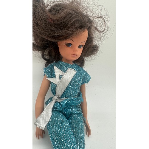 453 - Vintage Sindy doll