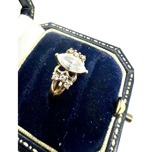 67 - 9ct gold white stone ring weight 3.5g