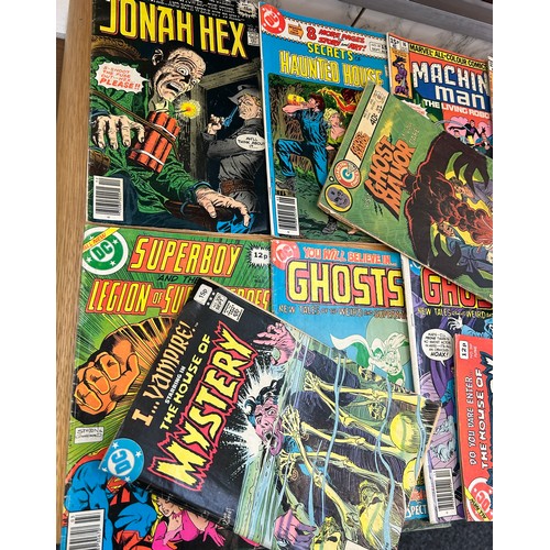 61 - Selection of vintage DC comics, Marvel comics