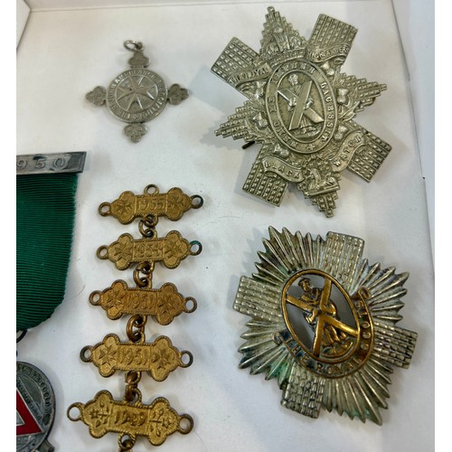 413 - Selection of military and ambulance services badges etc