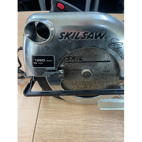 236 - Skilsaw 5366 1350watt 6mm, working order