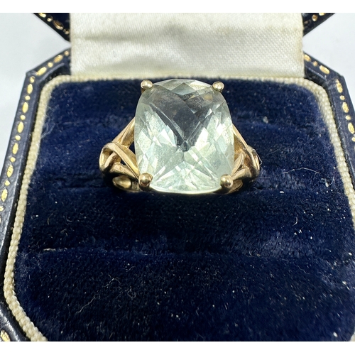 91 - 9ct gold quartz ring weight 3.4