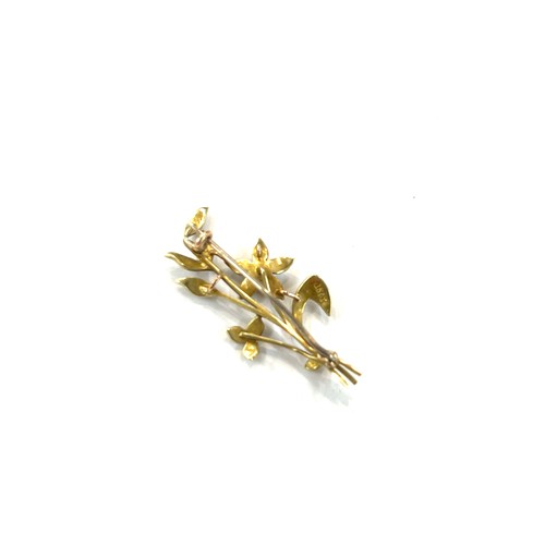 467 - 15ct gold hallmarked seed pearl flower brooch, total approximate weight 2.8g