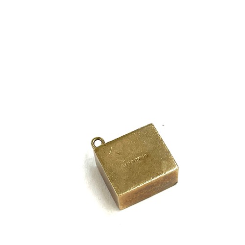 482 - 9ct gold vintage 1 pound note charm, approxiamte total weight 2.7g