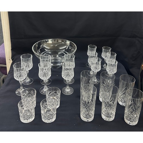 220 - Selection of crystal glass to include a Glen Eagles bowl, 6 highball crystal glasses, 4 whiskey crys... 