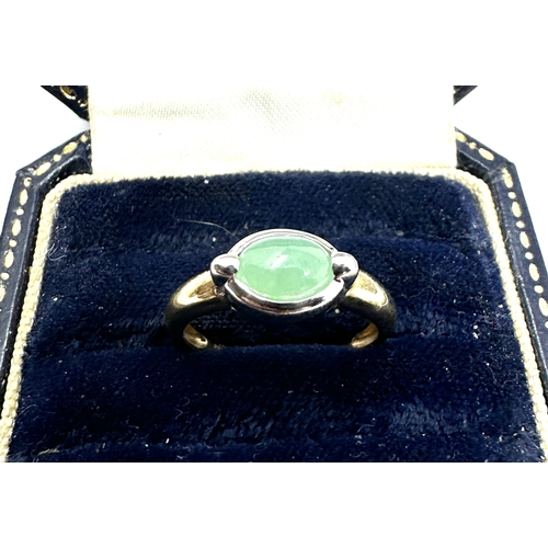 101 - 9ct gold jadeite ring weight 1.9g