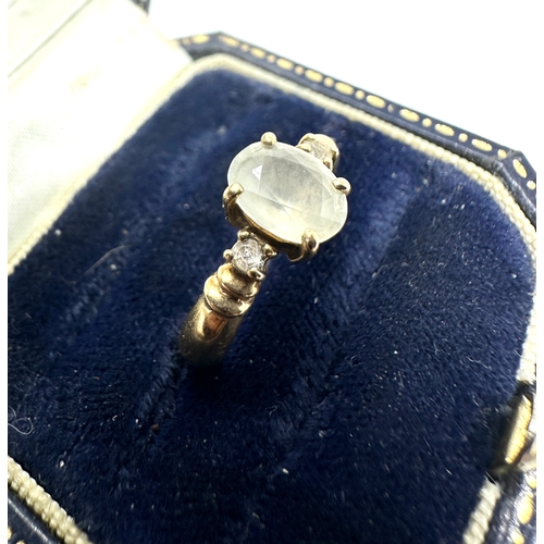 102 - 9ct  gold white gemstone ring weight 2.7g