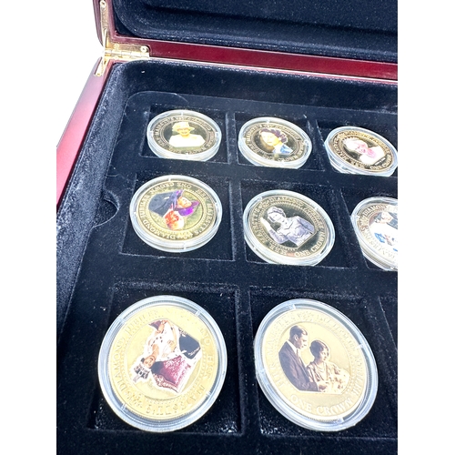 699 - Boxed 1952 2012 the diamond jubilee photographic crown proof coin collection