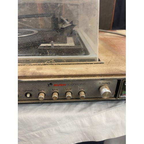 125 - Bosh record player and speakers, untested