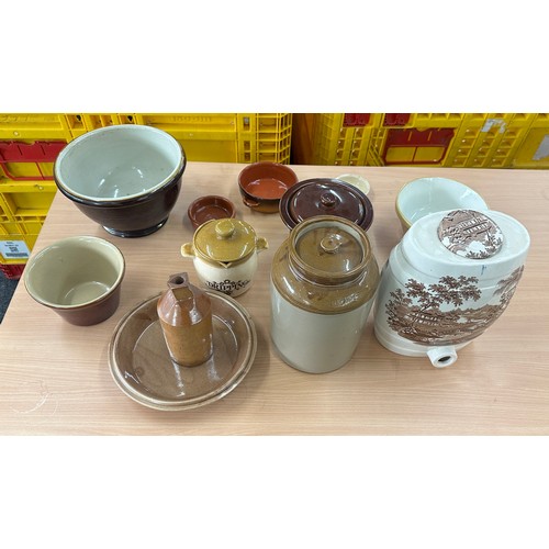 250 - Selection of pottery items to include Stoneware, wine barrel etc